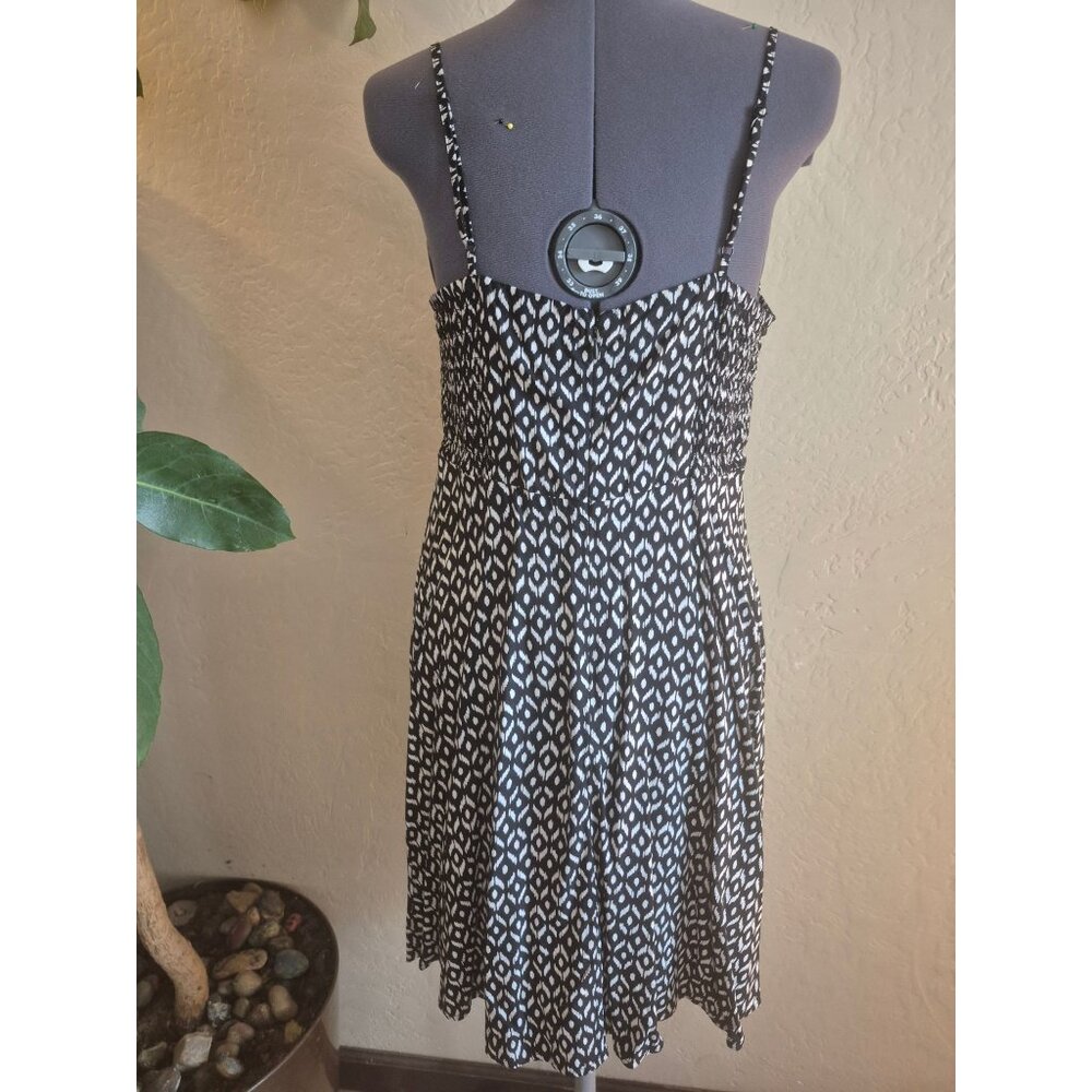 Old Navy Black & White Printed Spaghetti Strap Flowy Dress Size Large - Picture 2 of 7